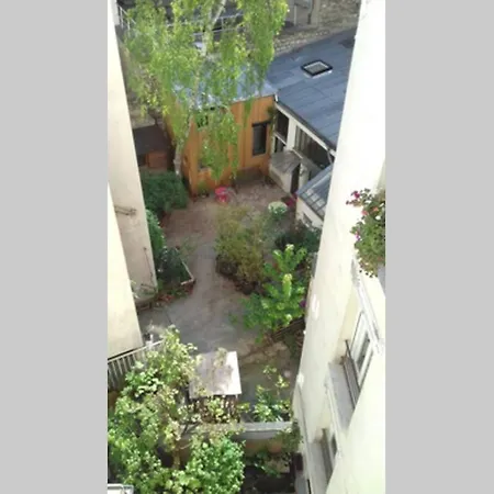 Apartment Au Pied De La Butte *