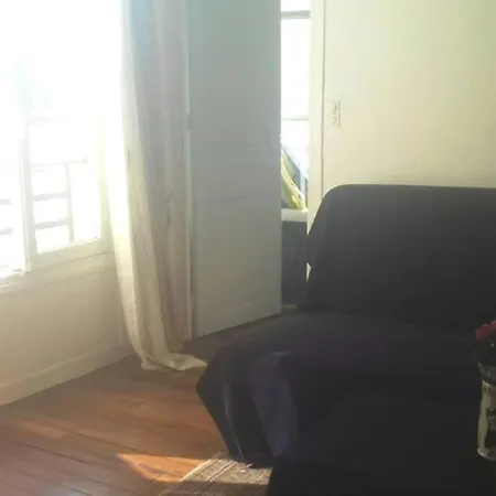 Au Pied De La Butte Apartamento Paris